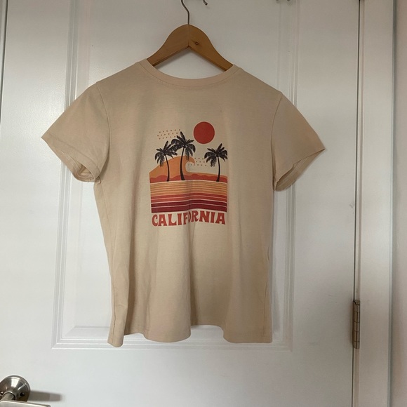 Summer tee! - Picture 1 of 3